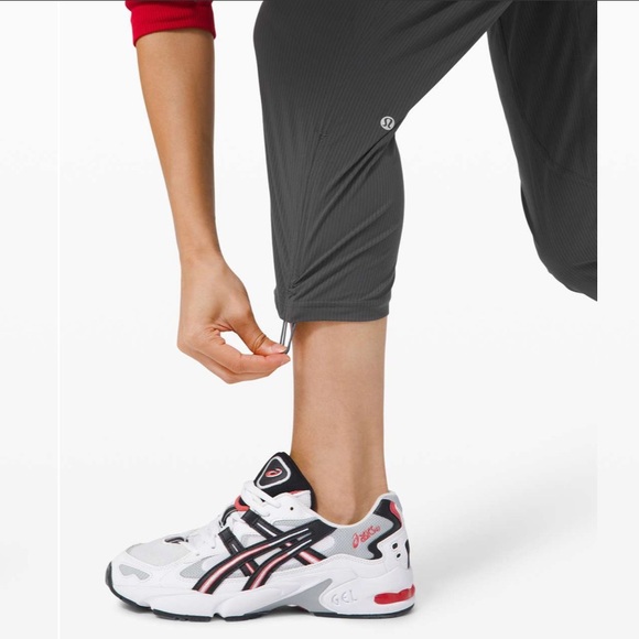 Lululemon Dance Studio Pant 10 Crop 28 - Picture 5 of 5